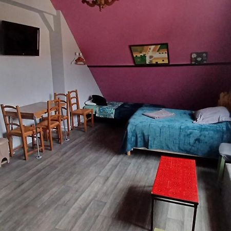 Les Trois Chambres De Lyly Situees A Brou Экстерьер фото